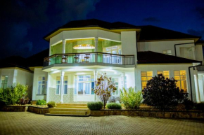 Uzeema Retreat Apartment
